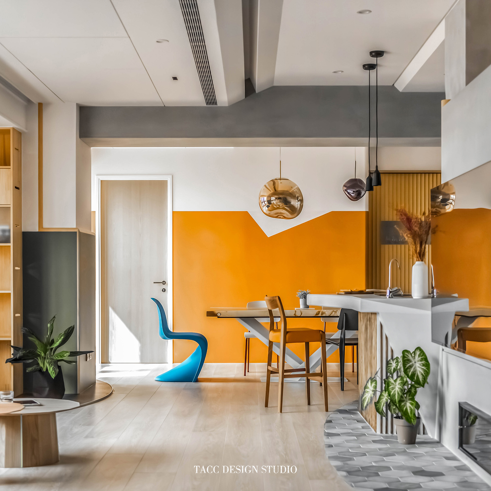 厝佇遮。自由蹛佇遮